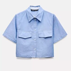 New with tags Zara cropped oxford shirt , button down with large pockets .sz L